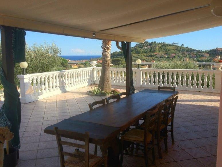 Villa Con Piscina A Imperia, Italy ภายนอก รูปภาพ