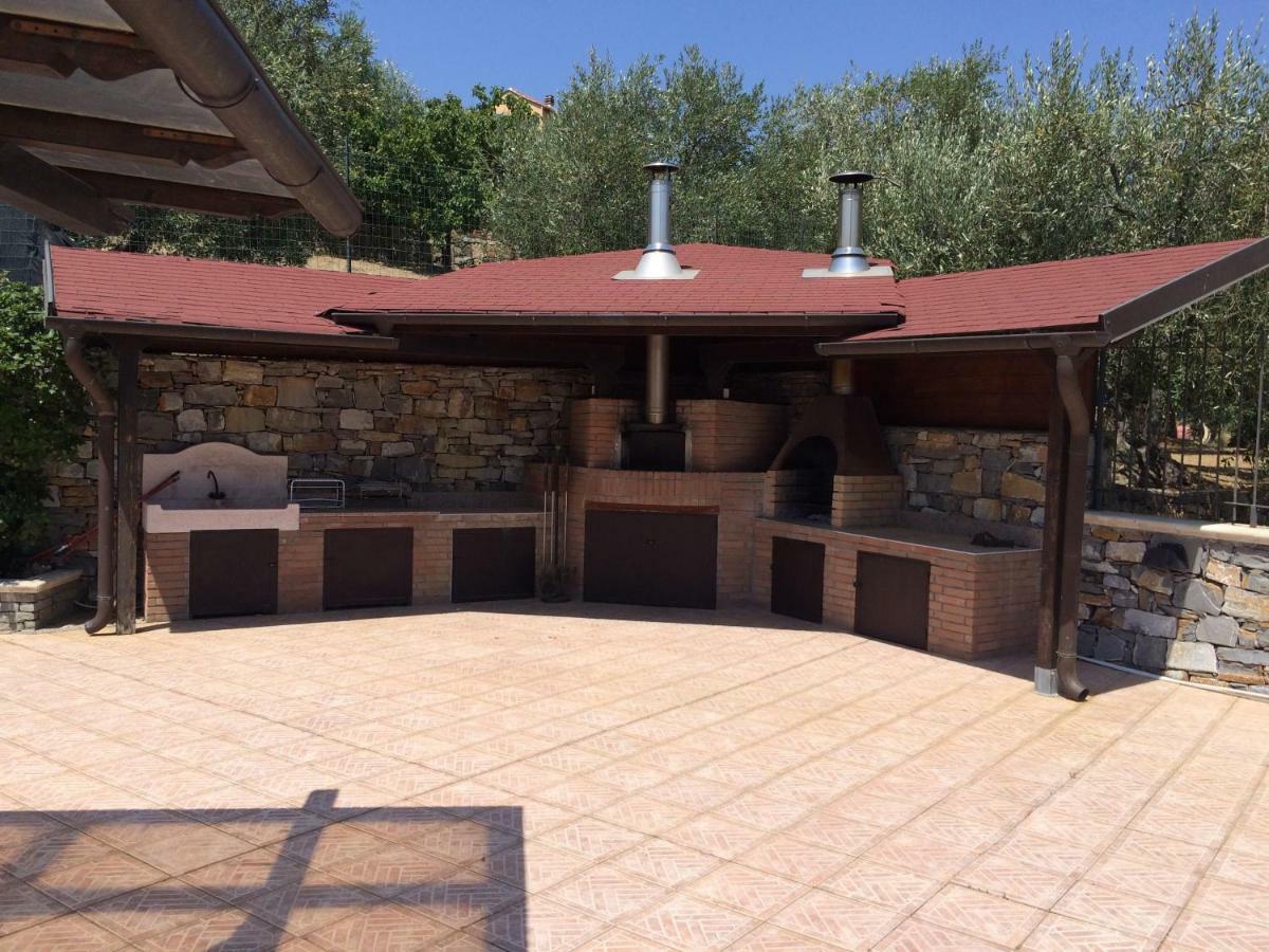 Villa Con Piscina A Imperia, Italy ภายนอก รูปภาพ