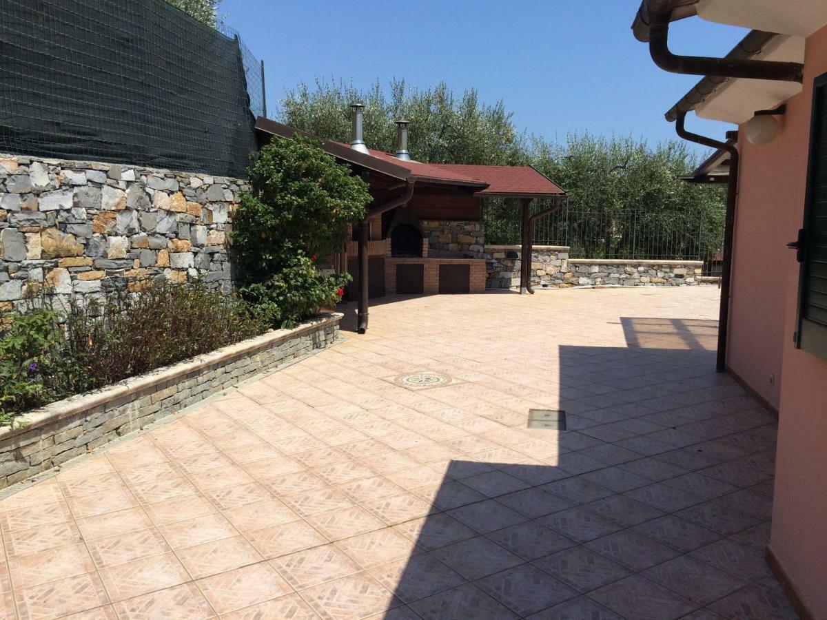 Villa Con Piscina A Imperia, Italy ภายนอก รูปภาพ