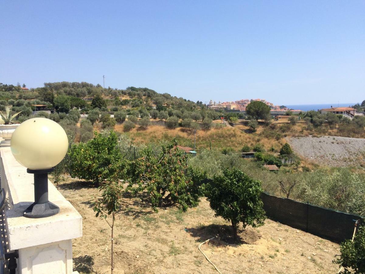 Villa Con Piscina A Imperia, Italy ภายนอก รูปภาพ